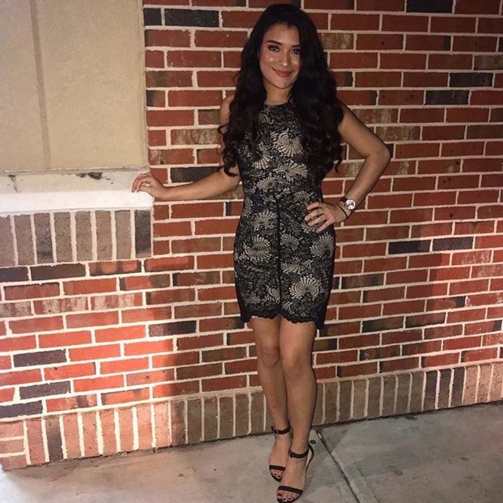 ❌SOLD❌ Night out dress with lace detailing